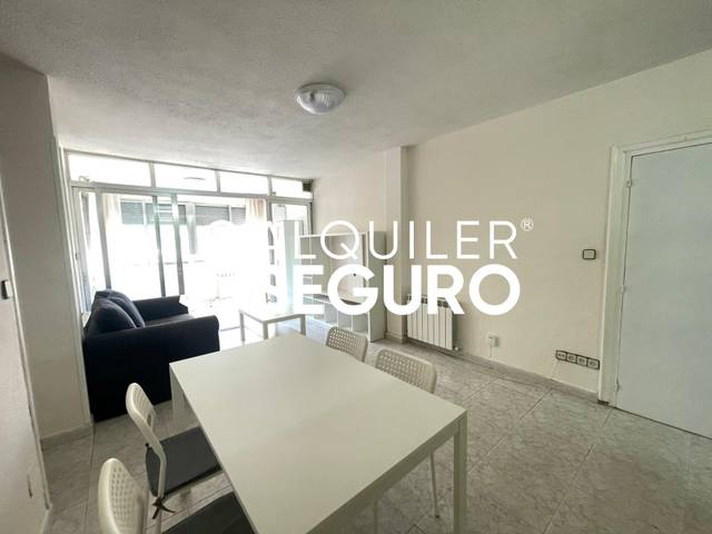 Piso en Alquiler en de Illescas en Aluche