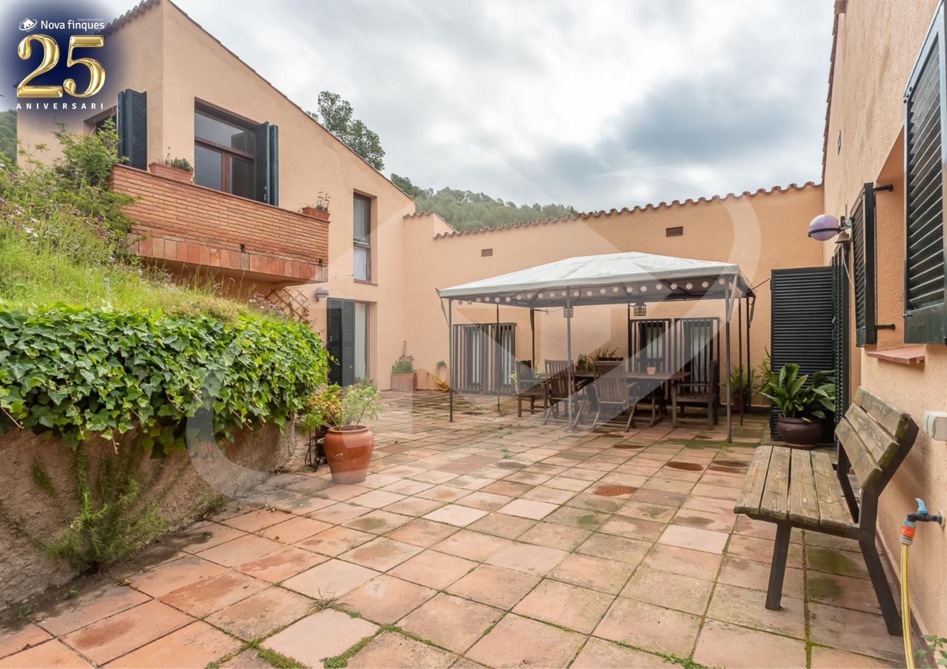Terrassa de Finca rústica en venda en Castellar del Vallès amb Calefacció, Jardí privat i Terrassa