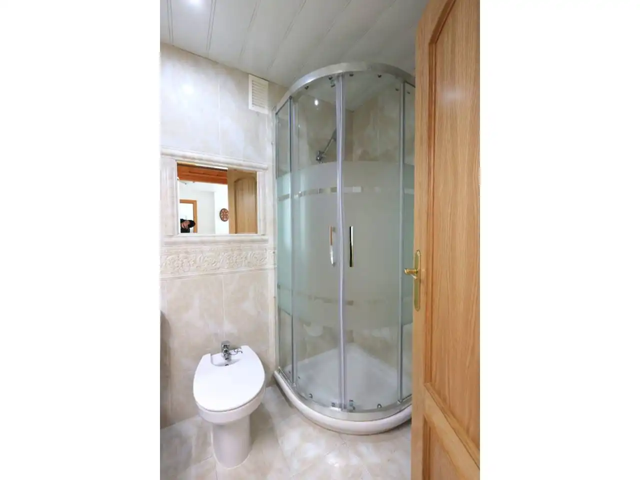 Baño de Piso en venta en L'Hospitalet de Llobregat con Amueblado y Balcón