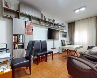 Sala d'estar de Casa adosada en venda en  Córdoba Capital amb Aire condicionat, Calefacció i Jardí privat