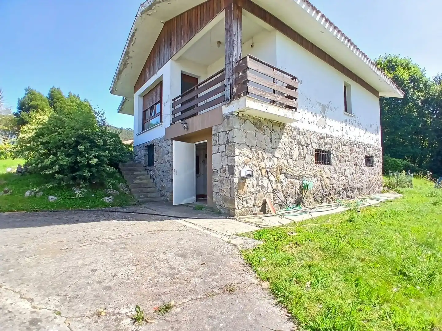 Exterior view of Houses for sale in Lemoiz  with Private garden and Terrace