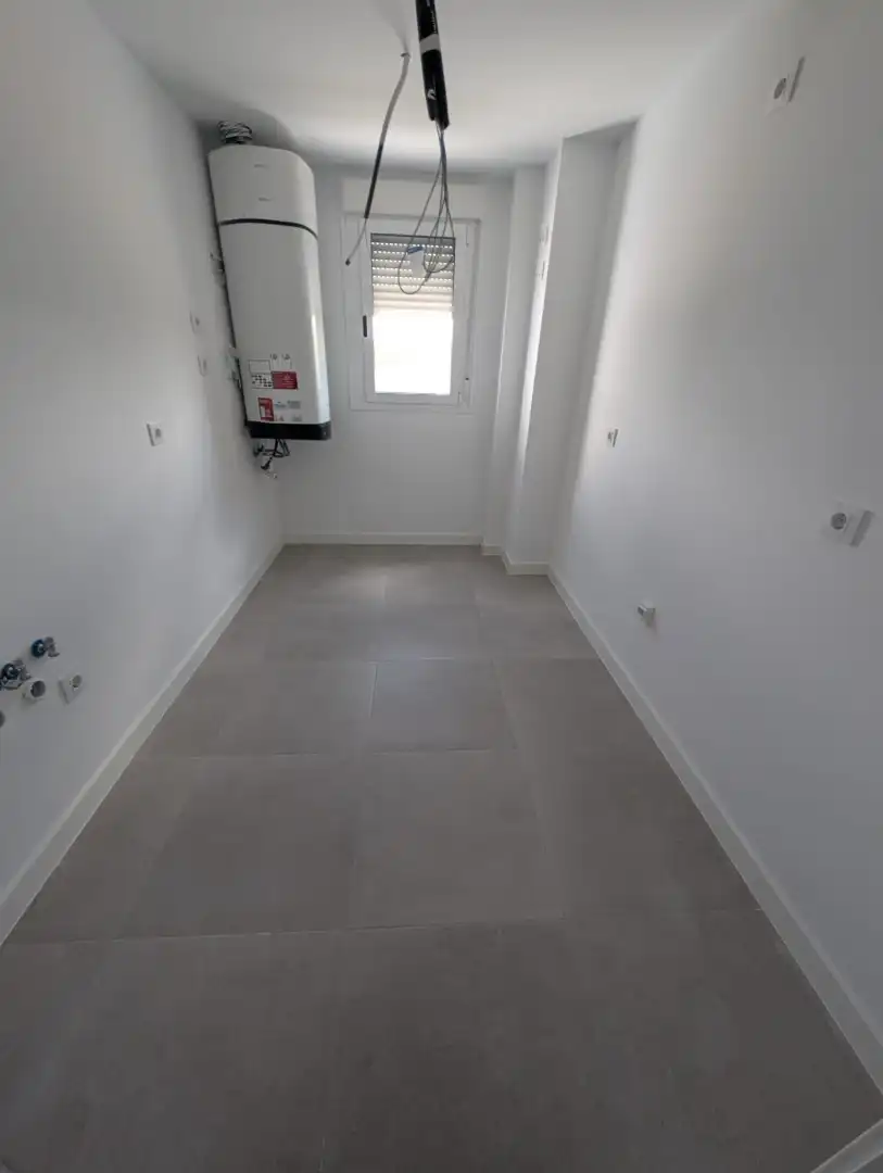 Wohnung zum Verkauf in Lucena mit Klimaanlage, Heizung und Abstellraum