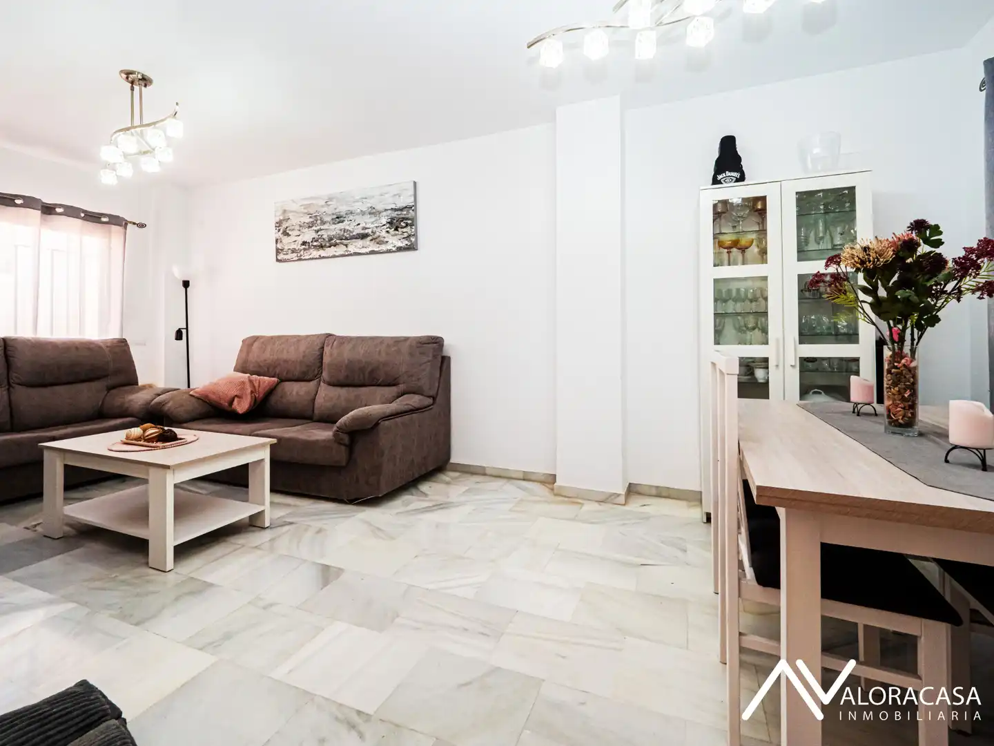 Wohnzimmer von Einfamilien-Reihenhaus zum Verkauf in Cártama mit Möbliert
