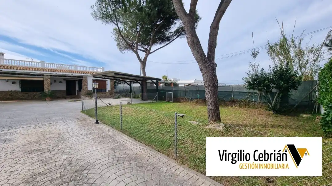 Detached house with garden for sale in Las Tres Piedras - Costa Ballena, imagen 4