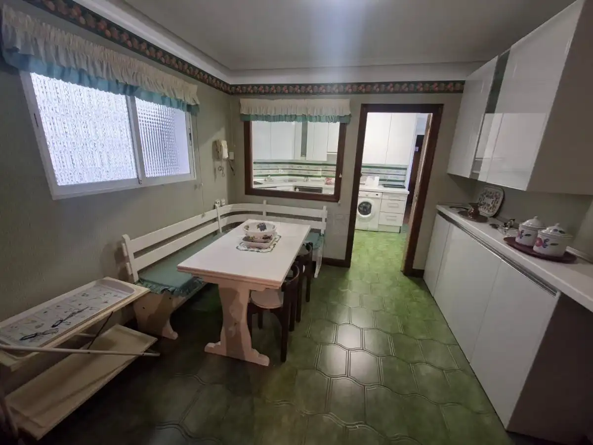 Cuina de Pis en venda en Vitoria - Gasteiz amb Calefacció, Parquet i Terrassa