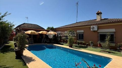 Foto 2 de Casa o xalet en venda a Entrenúcleos, Dos Hermanas