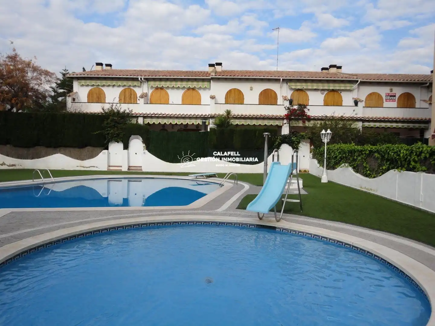 Piscina de Casa adosada en venda en Calafell amb Aire condicionat, Calefacció i Terrassa