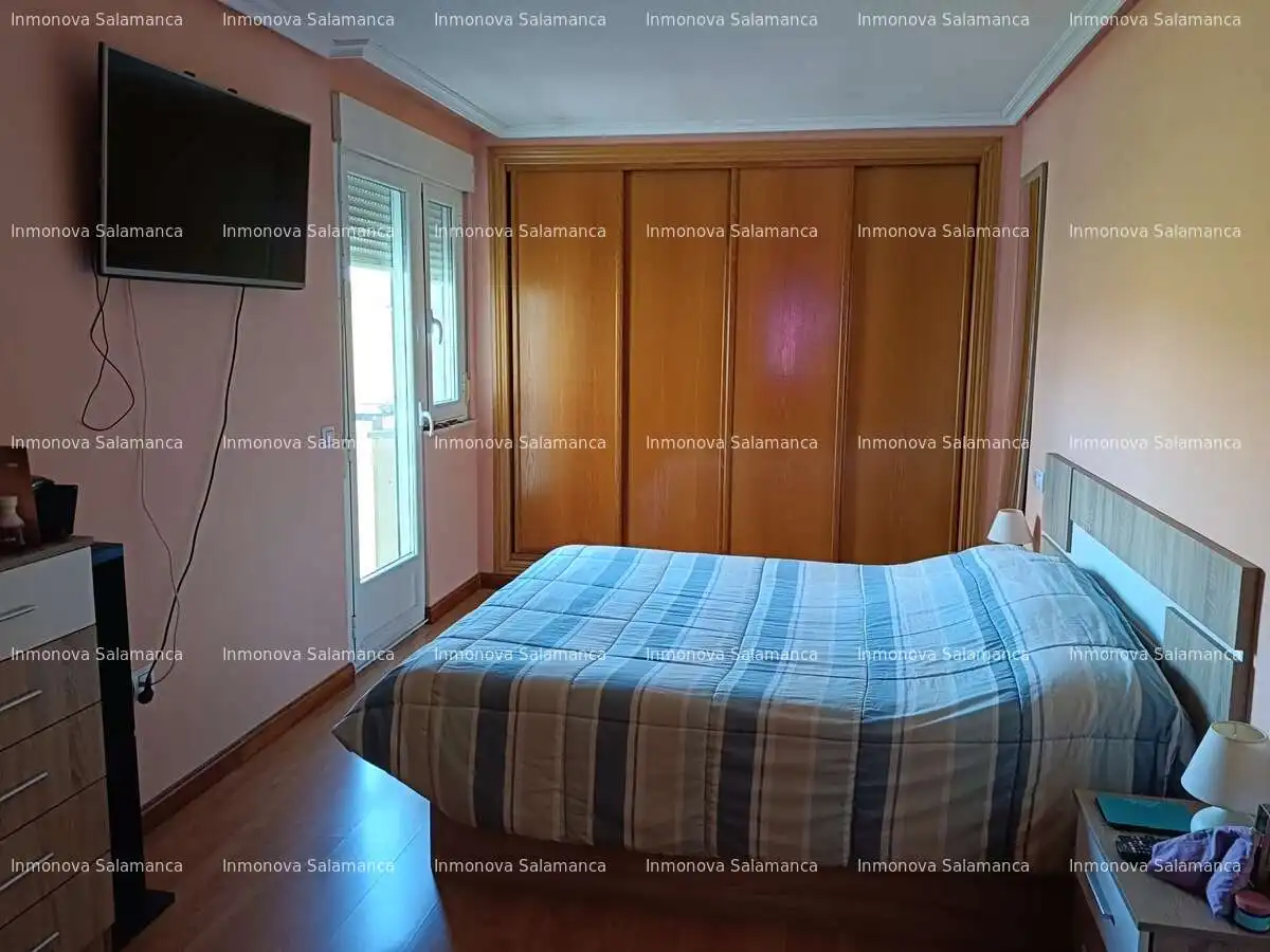 Habitación de Casa o chalet en venta en Vecinos con Calefacción, Terraza y Trastero