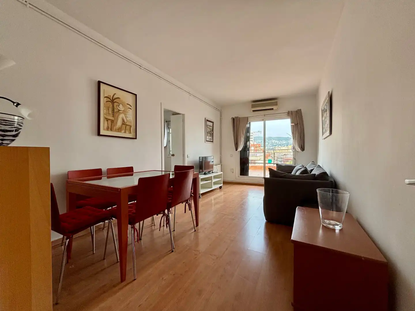 Wohnzimmer von Dachboden zur Miete in Barcelona mit Klimaanlage, Heizung und Parkett