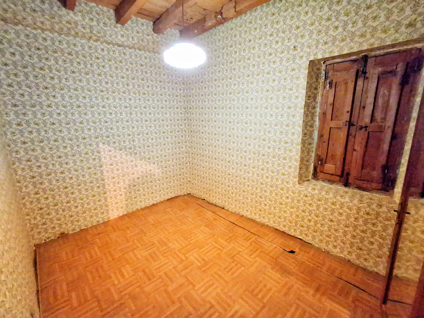 Detached homes for sale in La Vid y Barrios   with Private garden and Furnished