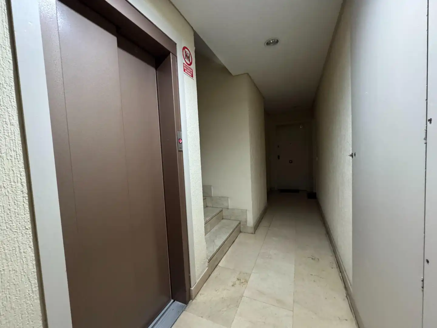 Flat for sale in Madrid  with Air Conditioner, Private garden and Parquet flooring