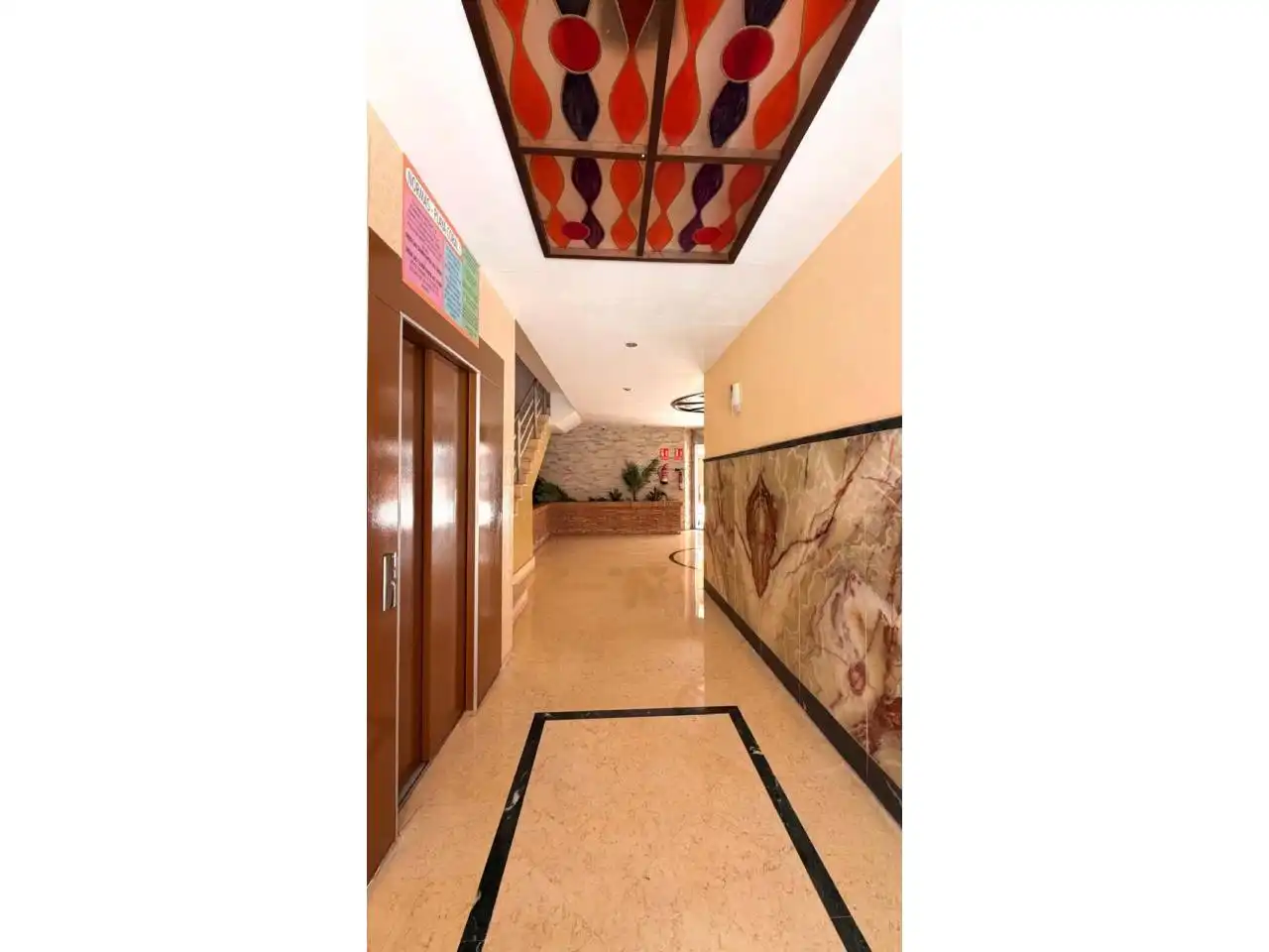 Flat with terrace for sale in Avenida Central, imagen 2