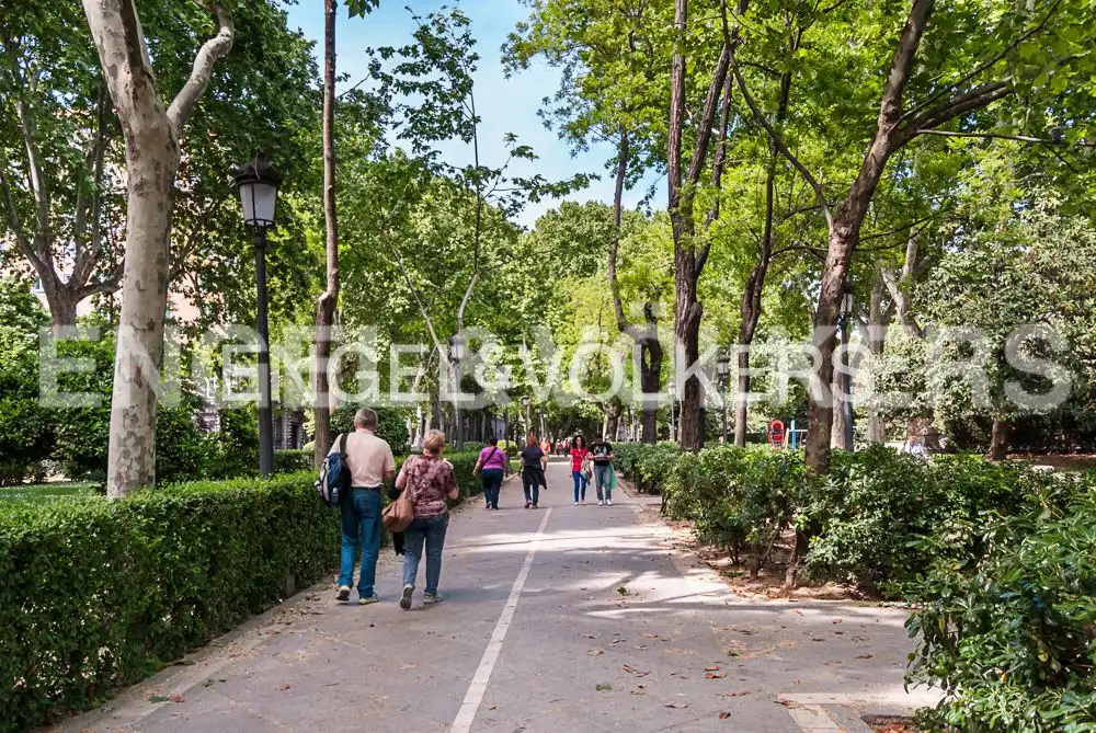 Vista exterior de Garaje en venta en Madrid
