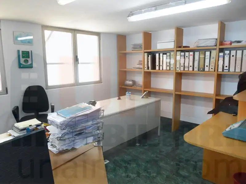 Oficina de alquiler en Siero con Amueblado