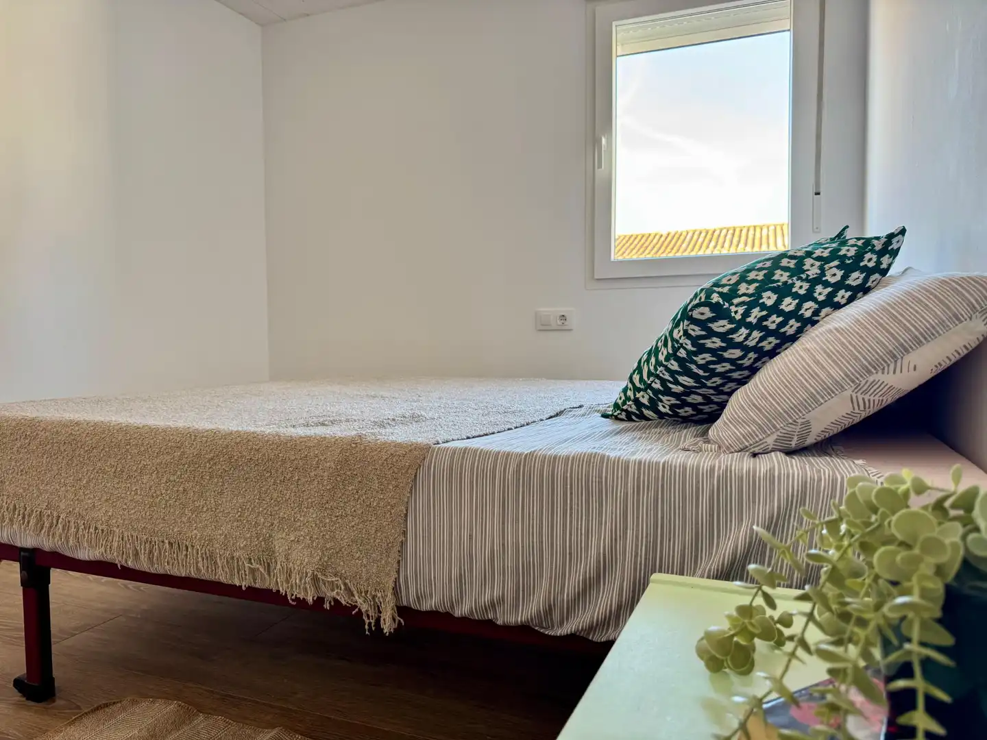 Habitación de Piso de alquiler en Sagunto / Sagunt con Aire acondicionado, Amueblado y Horno