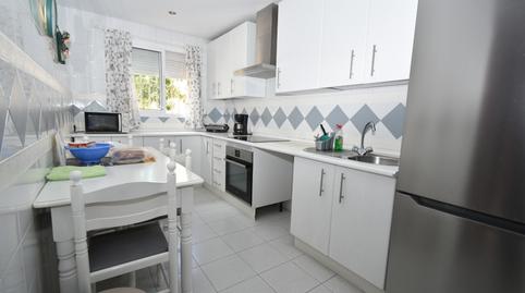 Foto 4 de Casa adosada en venda a Calle Calle del Guadalete, La Banda - Campo de Fútbol, Chiclana de la Frontera