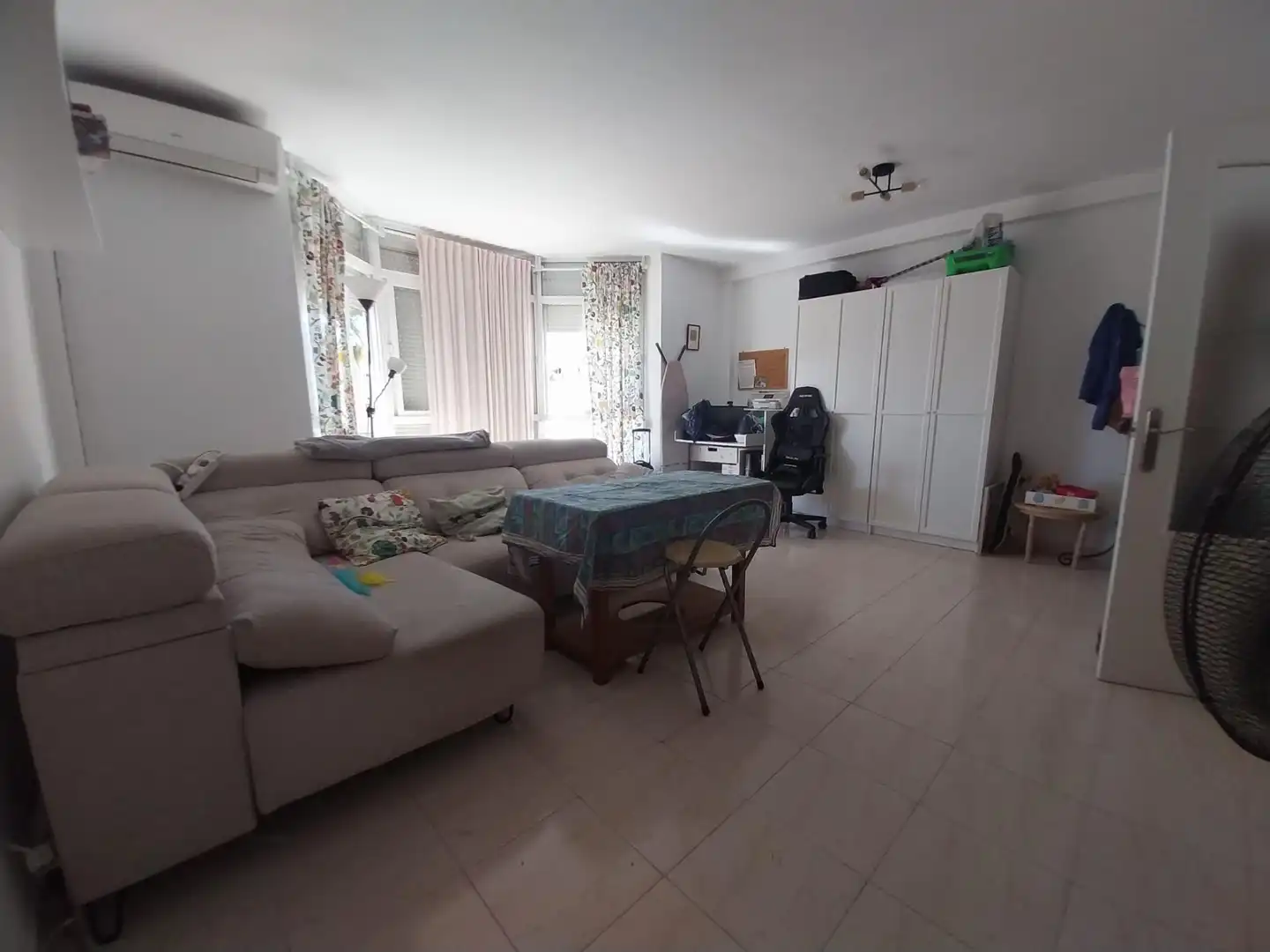Sala d'estar de Dúplex en venda en Algeciras amb Terrassa i Traster