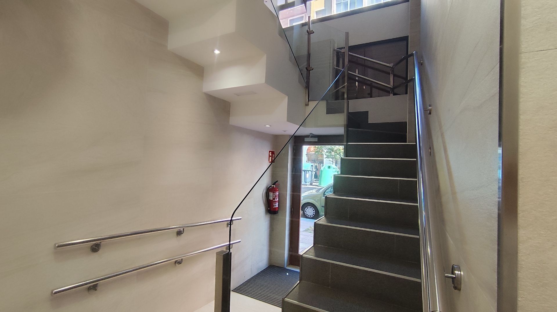 Piso en venta en Vitoria - Gasteiz con Calefacción, Trastero y Amueblado