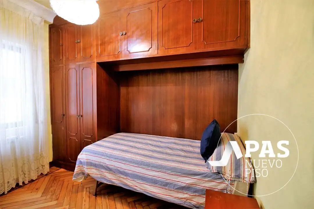 Bedroom of Flat for sale in Santander  with Heating and Furnished