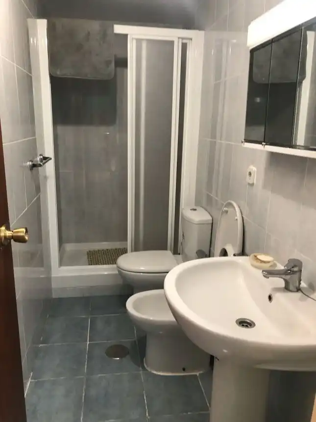 Badezimmer von Wohnungen zur Miete in Santa Pola mit Privatgarten, Terrasse und Möbliert