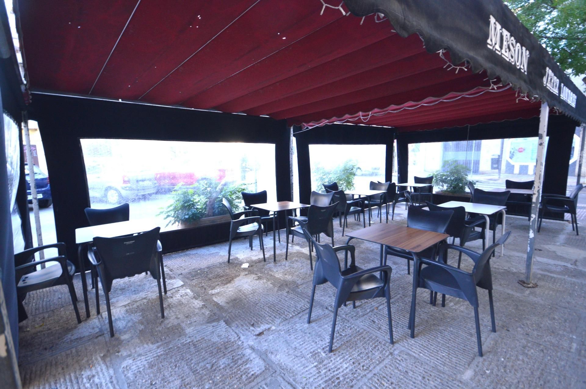 Terrassa de Local en venda en Jerez de la Frontera amb Aire condicionat i Moblat