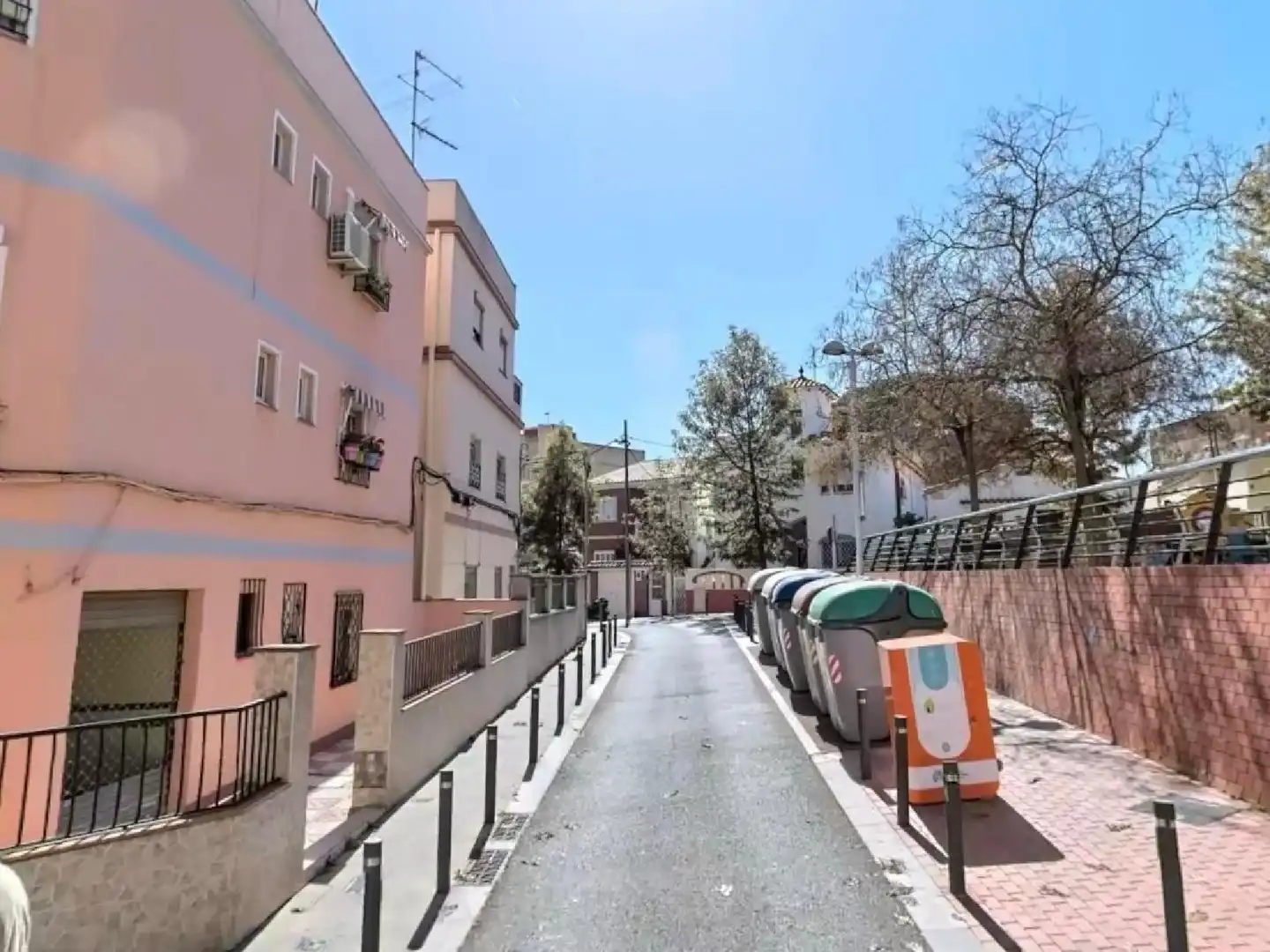 Vista exterior de Piso en venta en Santa Coloma de Gramenet con Terraza