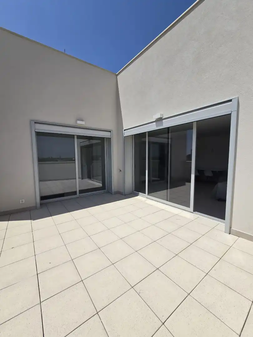 Terrace of Flat for share in Lleida  with Air Conditioner, Heating and Terrace