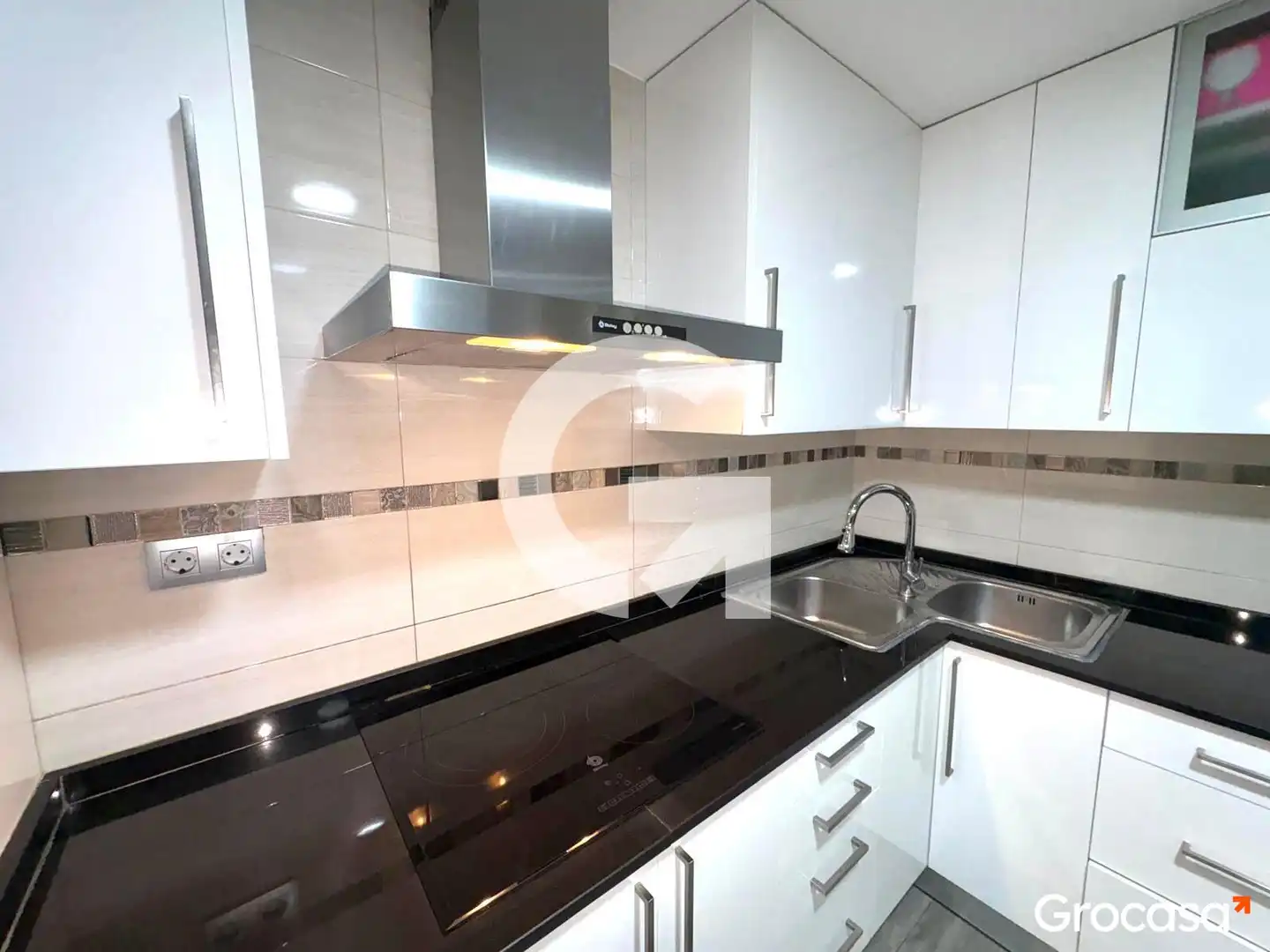 Kitchen of Flat for sale in Mataró  with Furnished, Oven and Washing machine
