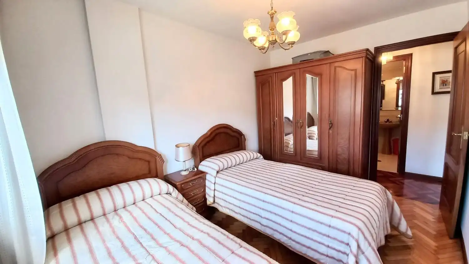 Habitación de Piso en venta en Culleredo con Calefacción, Parquet y Trastero