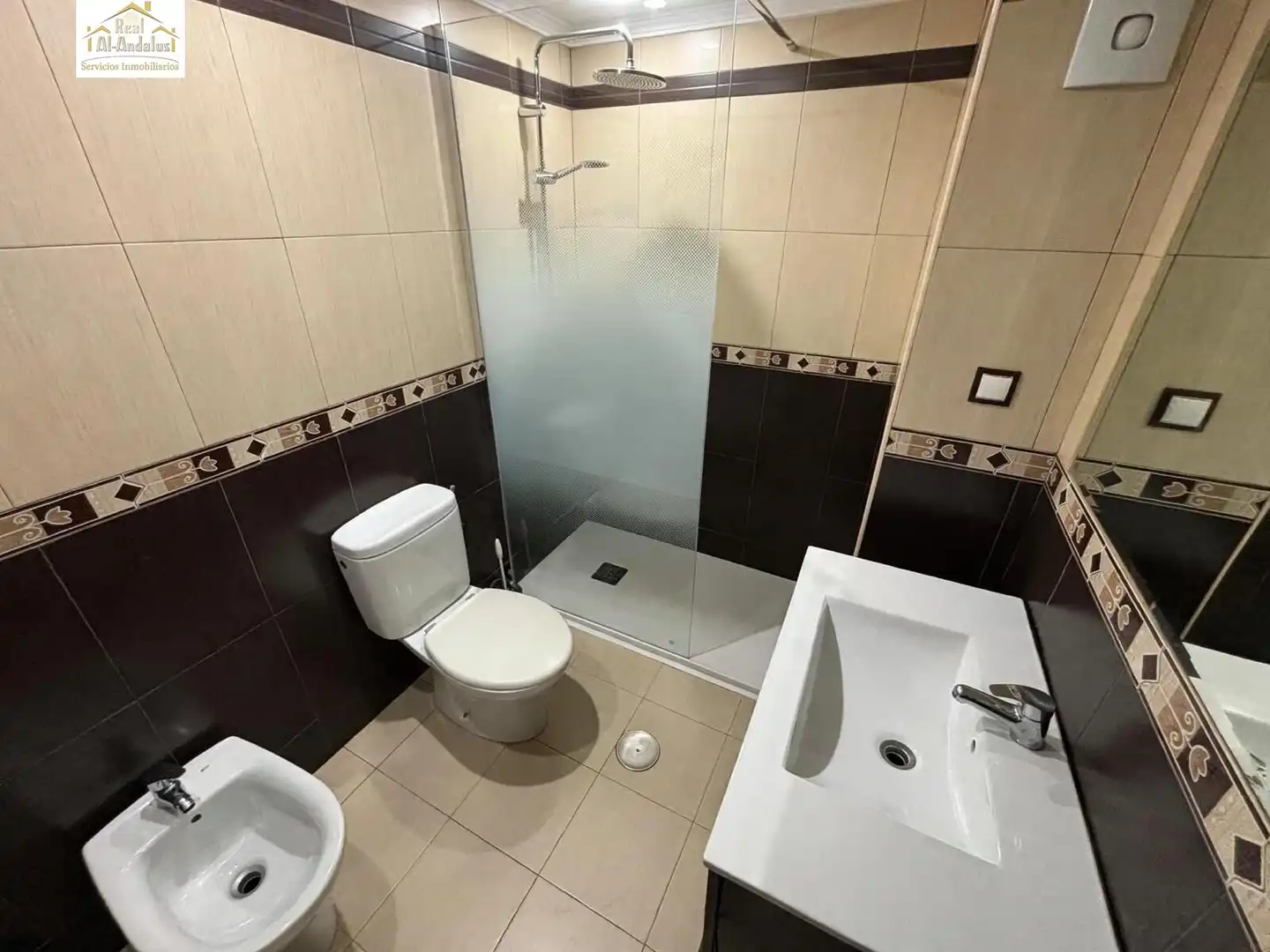 Badezimmer von Maisonette zum Verkauf in Barriada Río San Pedro
