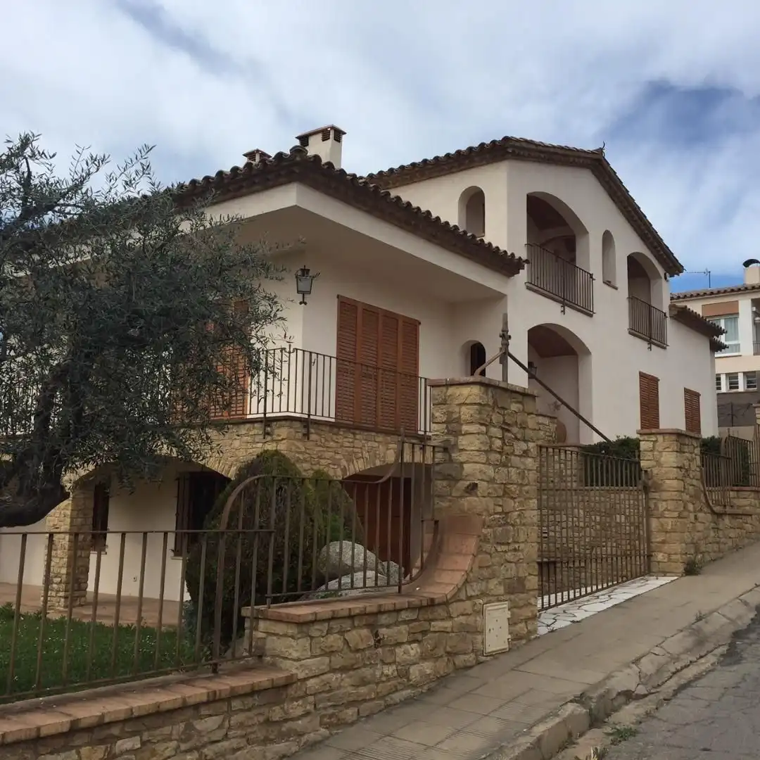 Haus mit Garten zum Verkauf in La Bisbal d'Empordà