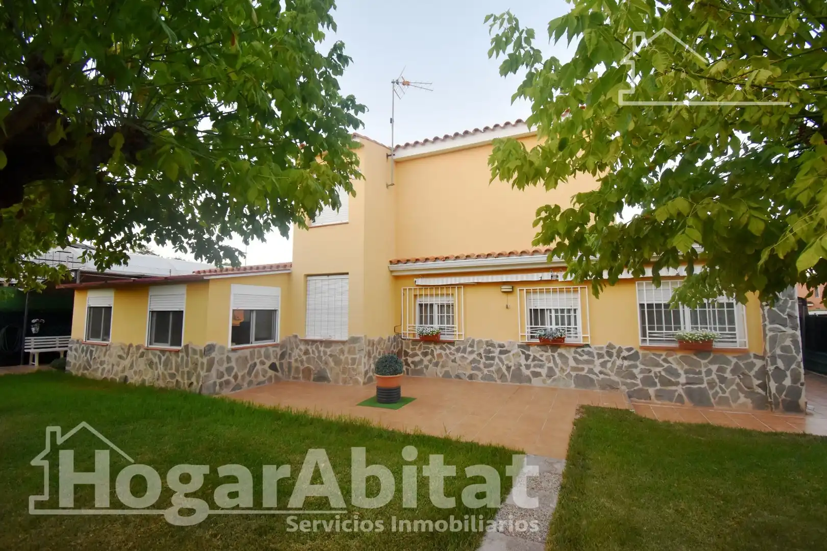 Exterior view of Houses for sale in Oeste