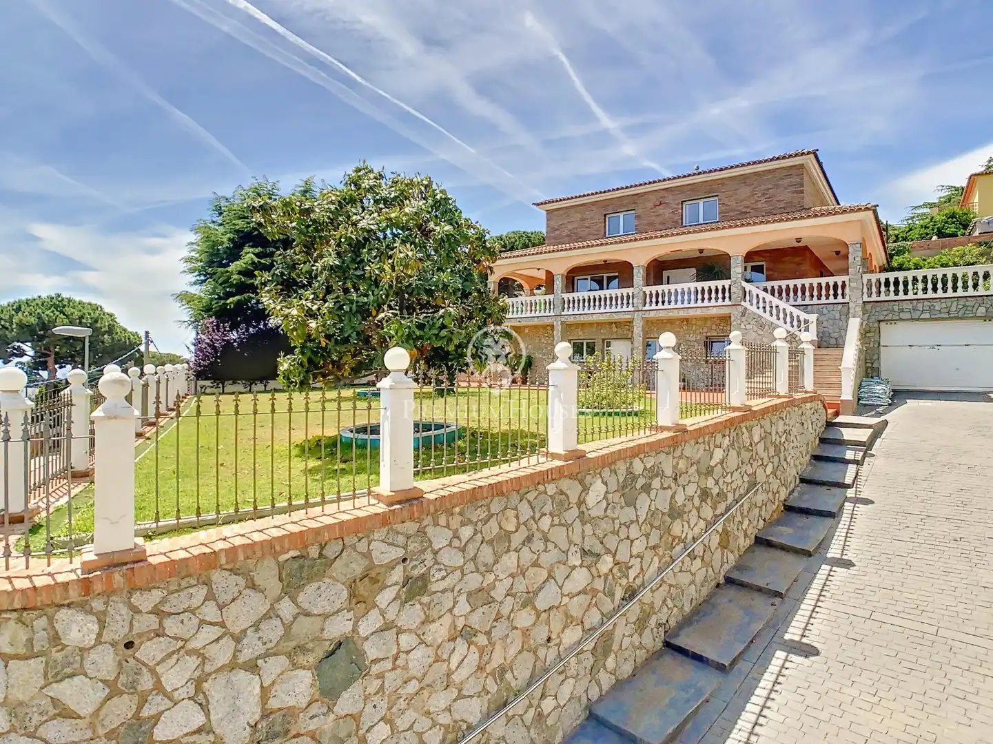 Vista exterior de Casa o chalet en venta en Badalona con Aire acondicionado, Calefacción y Jardín privado