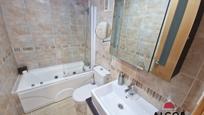 Bathroom of Attic for sale in Oropesa del Mar / Orpesa  with Terrace, Storage room and Community pool