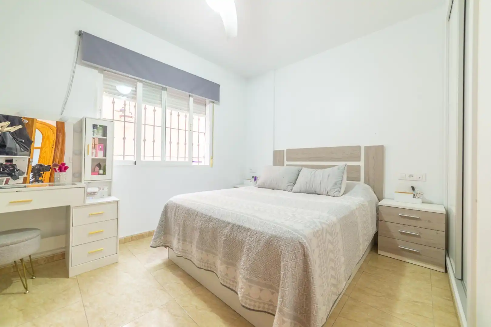 Habitación de Casa adosada en venta en San Pedro del Pinatar con Aire acondicionado, Terraza y Trastero