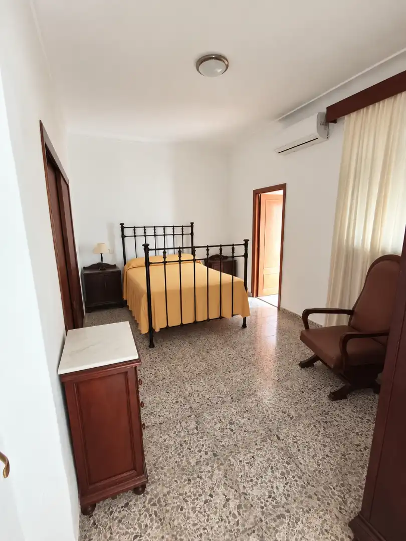 Dormitori de Casa o xalet en venda en La Carlota amb Aire condicionat