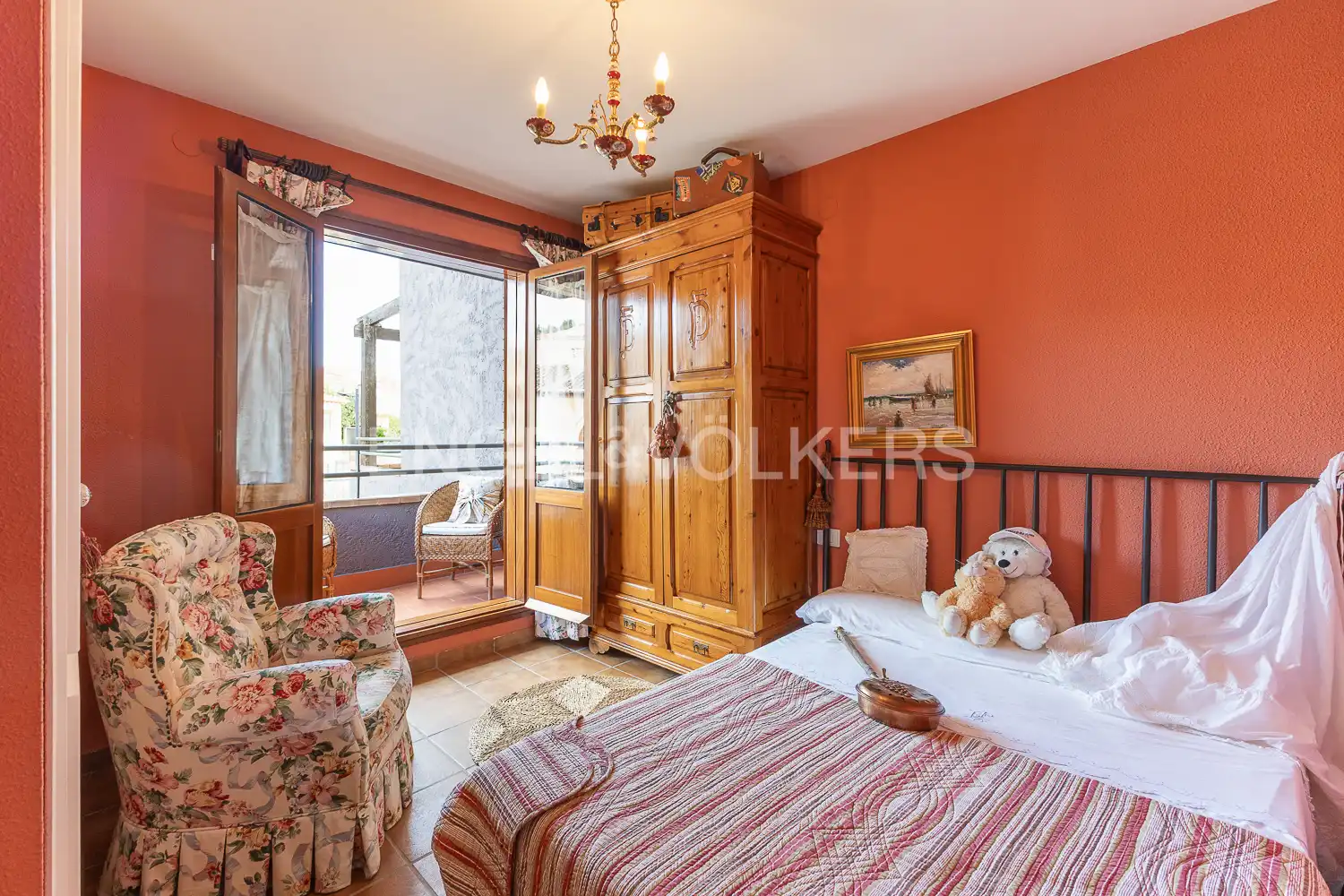 Habitación de Casa adosada en venta en Viver con Calefacción, Terraza y Amueblado