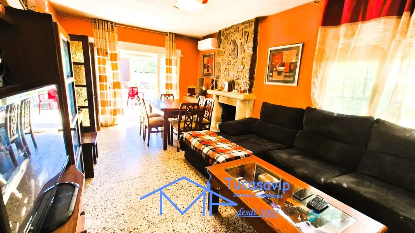 Vista exterior de Casa o chalet en venta en Pelayos de la Presa con Calefacción, Terraza y Trastero