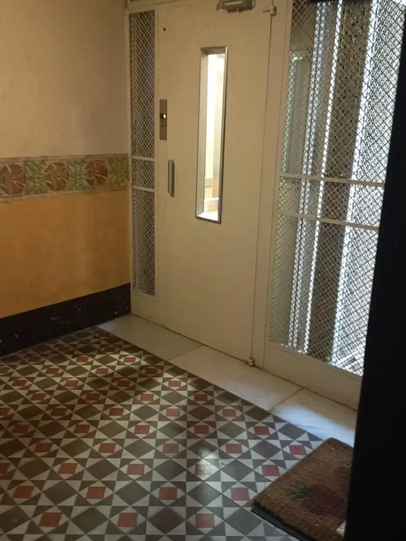 Flat with terrace for sale in Carrer de la Diputació, imagen 4