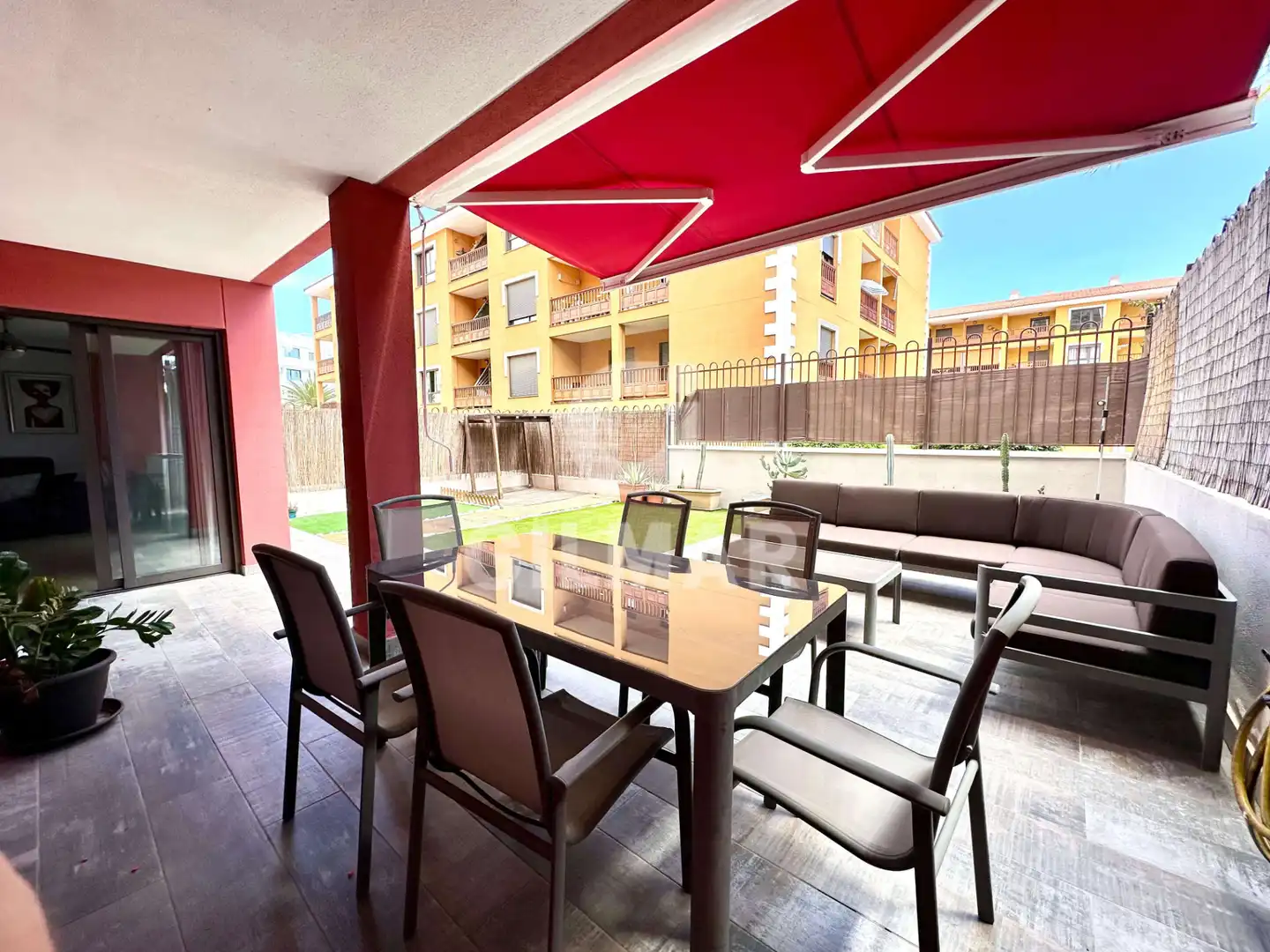 Terrasse von Wohnung zum Verkauf in Arona mit Privatgarten, Terrasse und Abstellraum