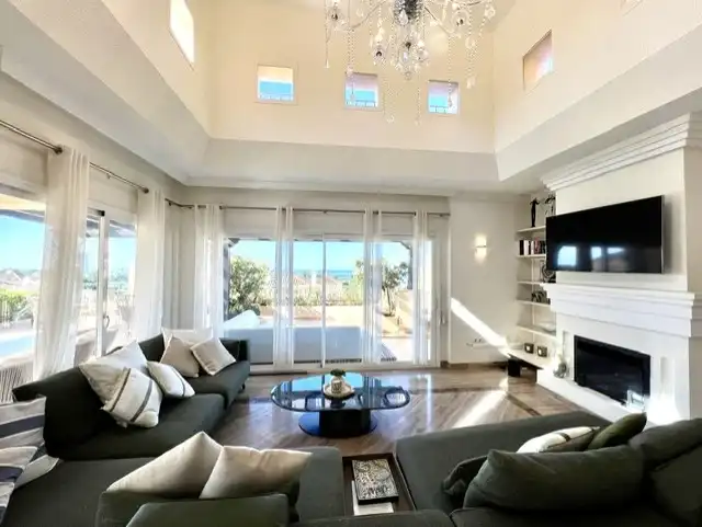 Wohnzimmer von Dachboden zum Verkauf in Marbella mit Klimaanlage, Heizung und Terrasse
