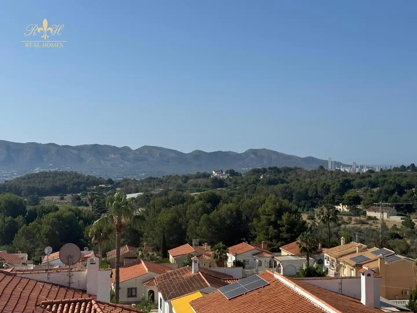 Exterior view of Houses for sale in L'Alfàs del Pi  with Air Conditioner, Heating and Swimming Pool