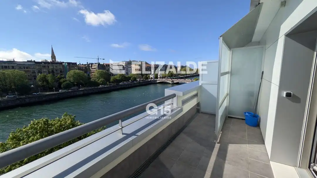 Terraza de Piso en venta en Donostia - San Sebastián  con Calefacción, Terraza y Trastero