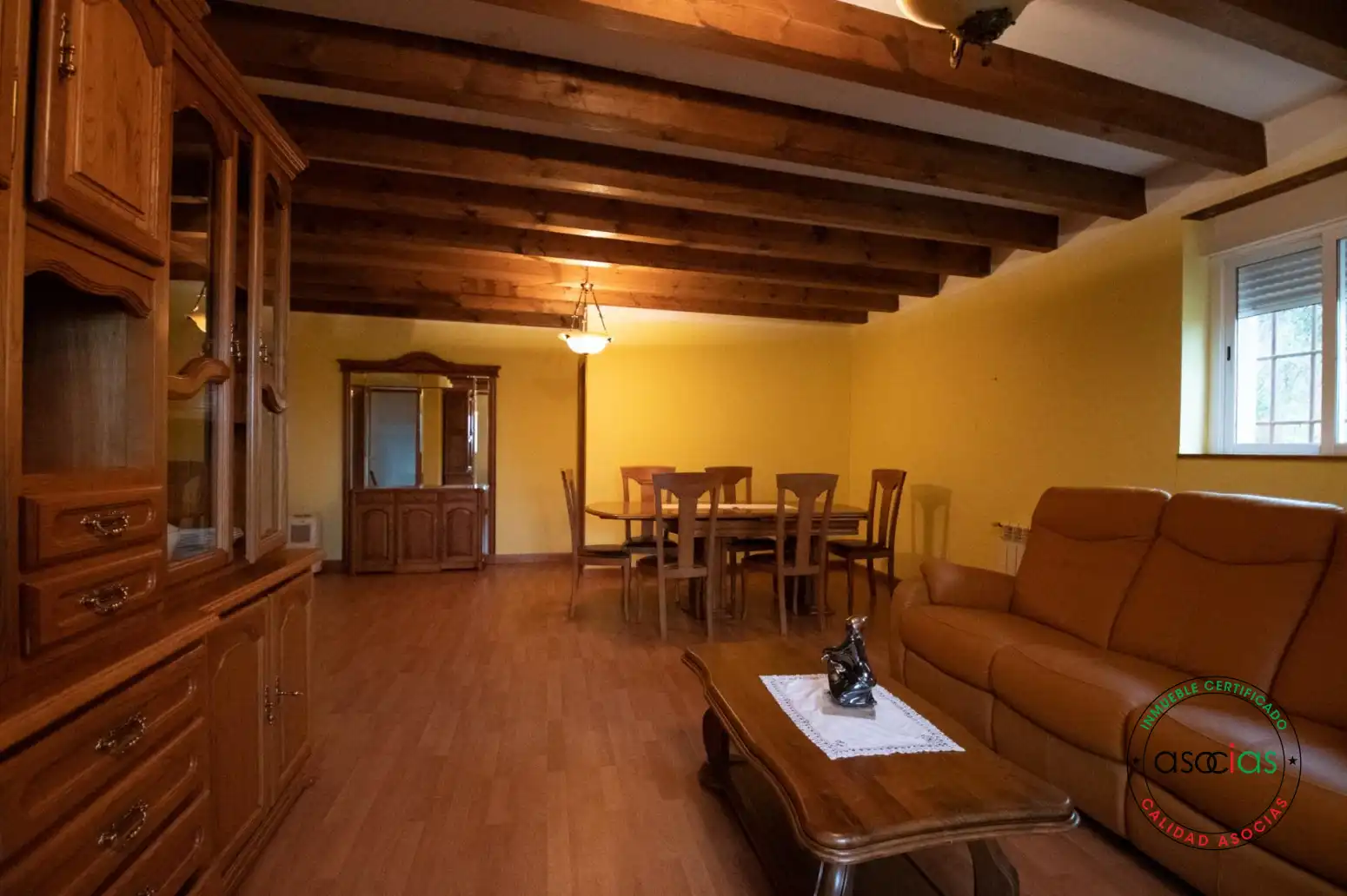 Sala d'estar de Casa o xalet en venda en Cabranes amb Calefacció, Jardí privat i Parquet