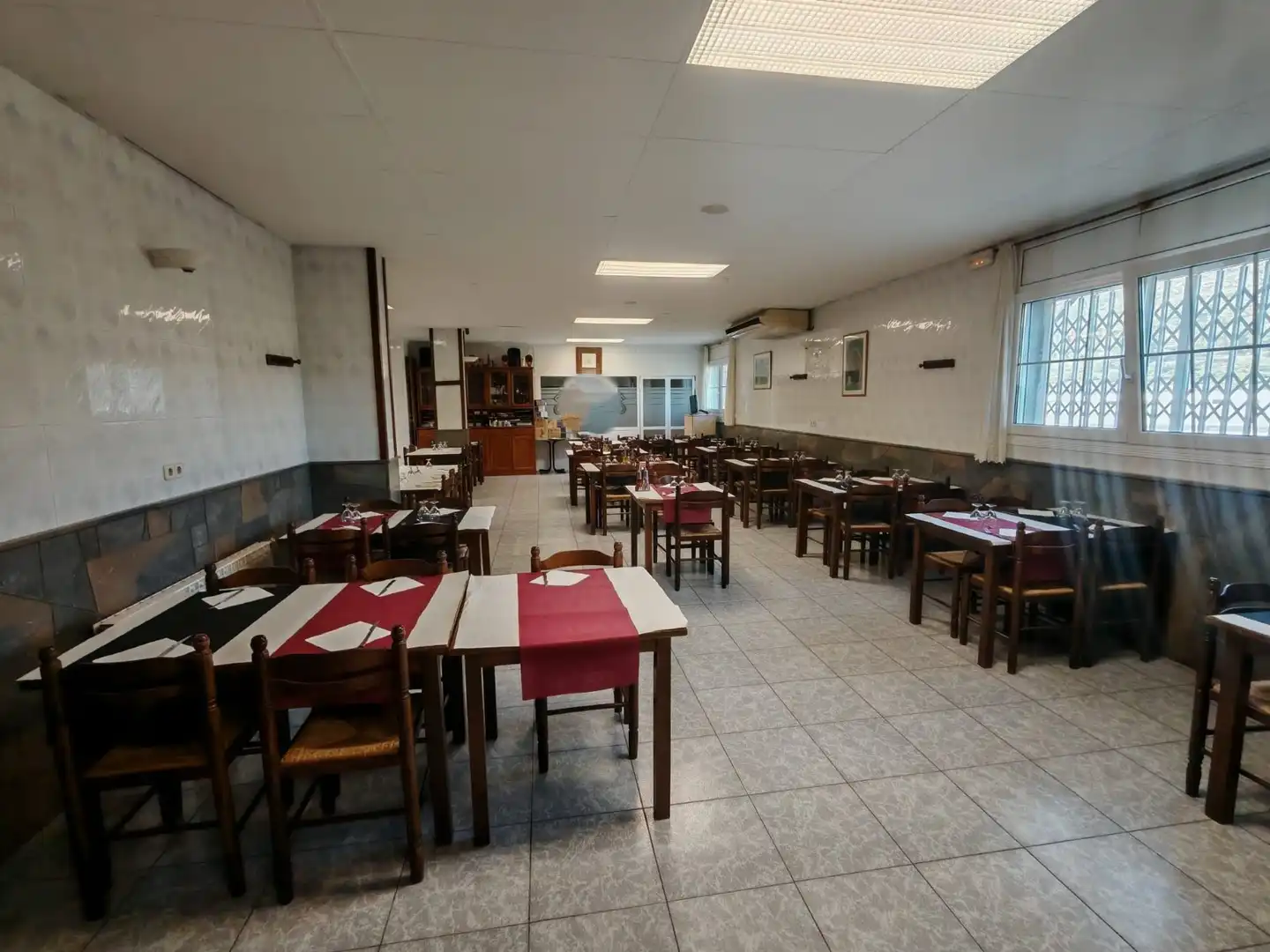Local en traspaso en El Pont de Vilomara i Rocafort con Aire acondicionado, Terraza y Amueblado