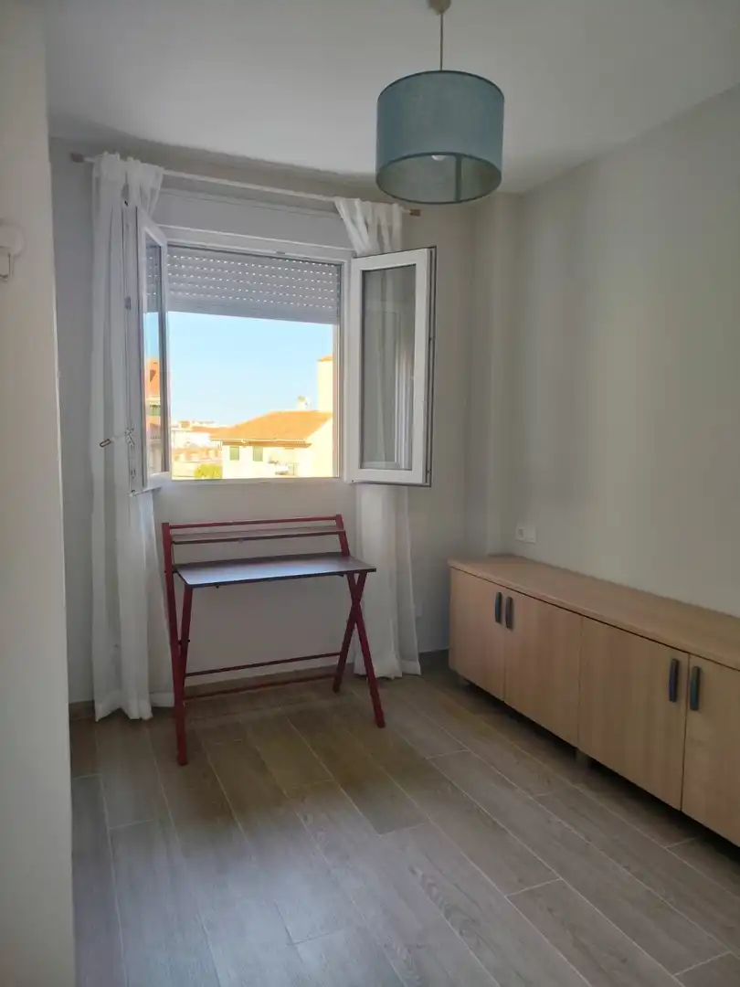 Habitación de Apartamento de alquiler en Fuengirola con Aire acondicionado, Terraza y Amueblado