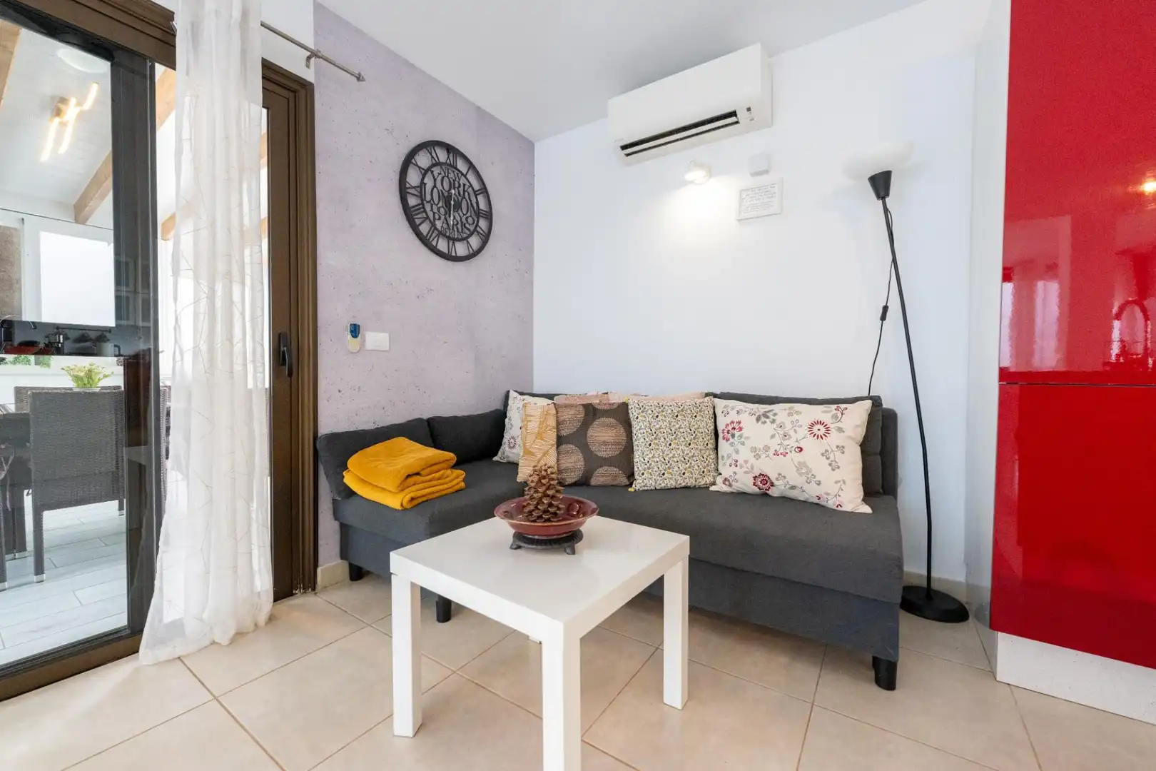 Sala d'estar de Casa o xalet en venda en San Miguel de Abona amb Aire condicionat, Jardí privat i Terrassa