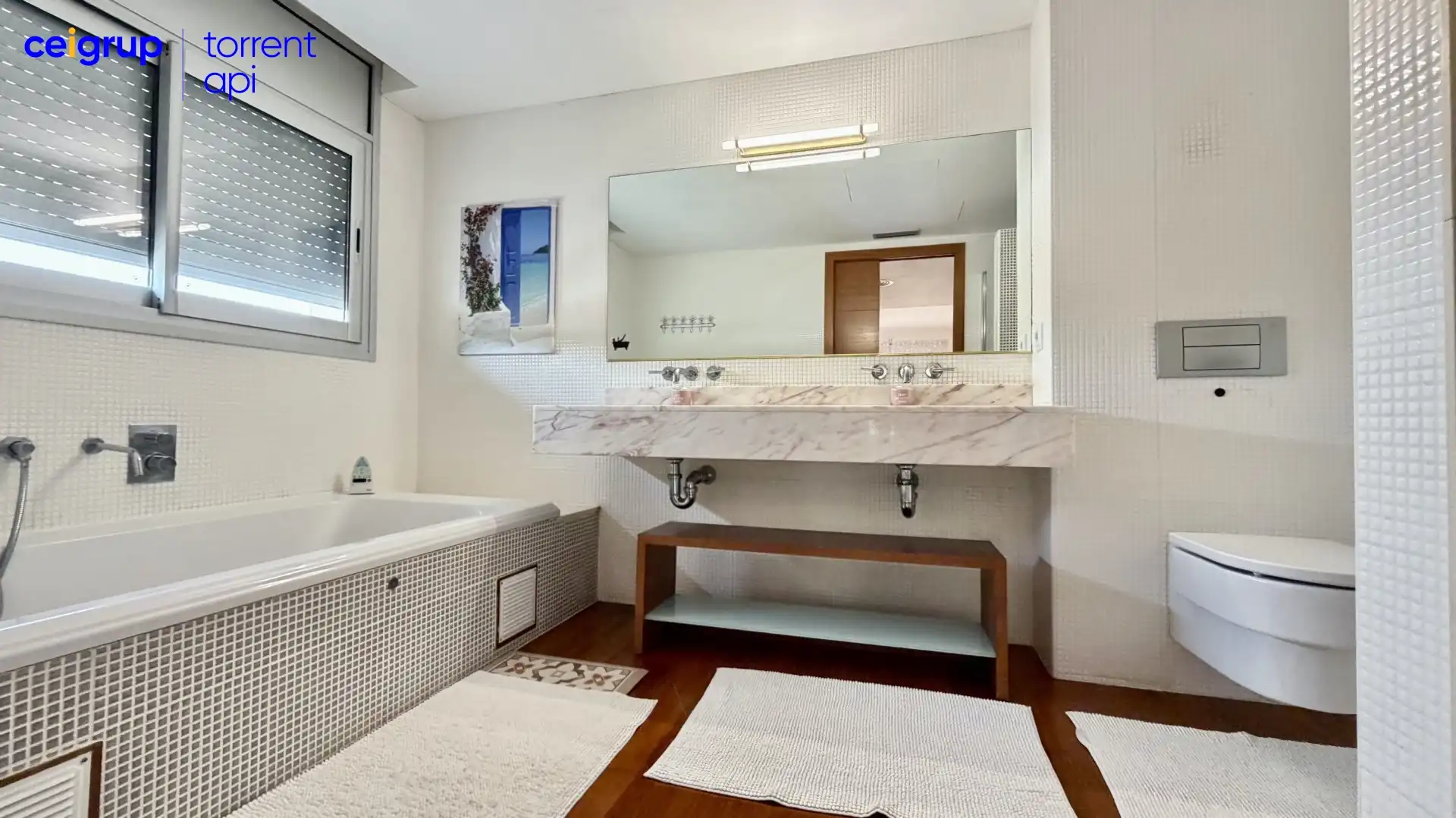 Bathroom of Houses for sale in L'Escala  with Air Conditioner, Heating and Terrace