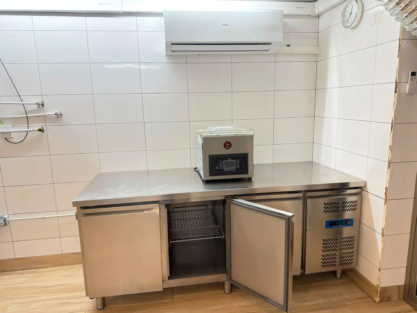 Local comercial en traspaso en Carrer de Viladomat, imagen 5