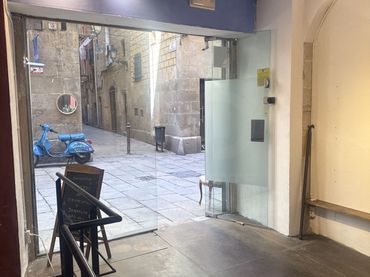Local comercial en venta en Ciutat Vella